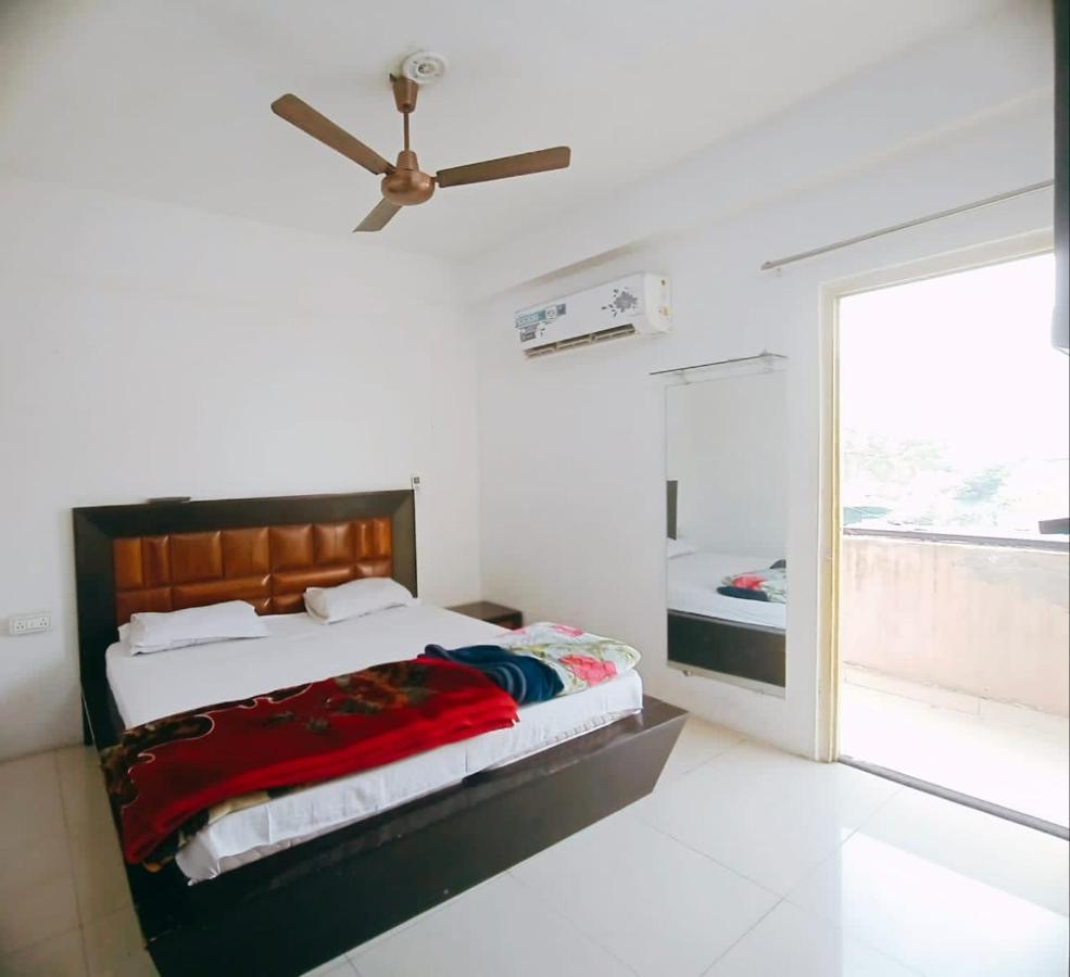 Homestay Ac Dormitory Yeni Delhi Dış mekan fotoğraf
