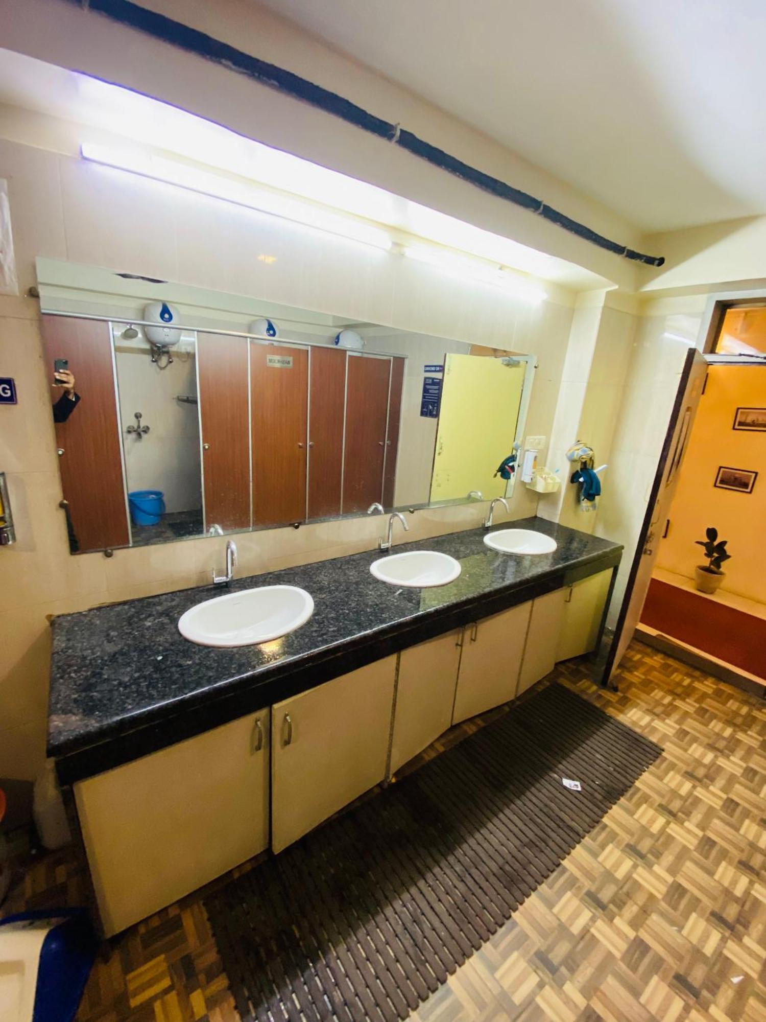 Homestay Ac Dormitory Yeni Delhi Dış mekan fotoğraf