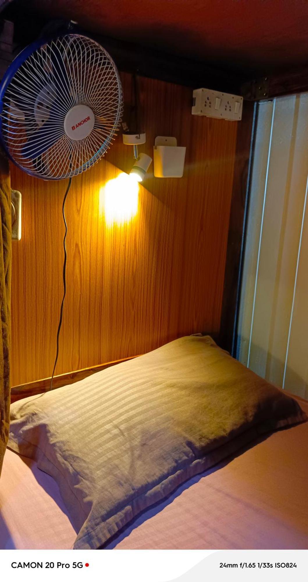 Homestay Ac Dormitory Yeni Delhi Dış mekan fotoğraf