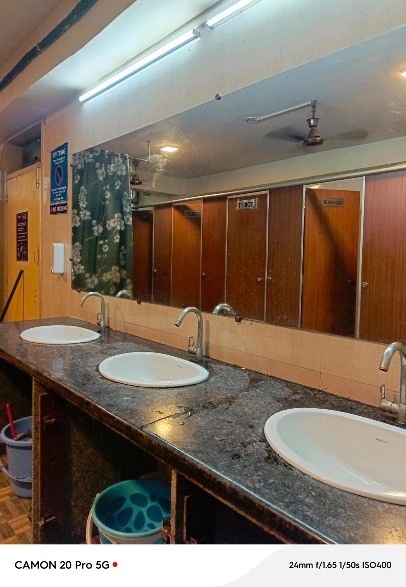 Homestay Ac Dormitory Yeni Delhi Dış mekan fotoğraf