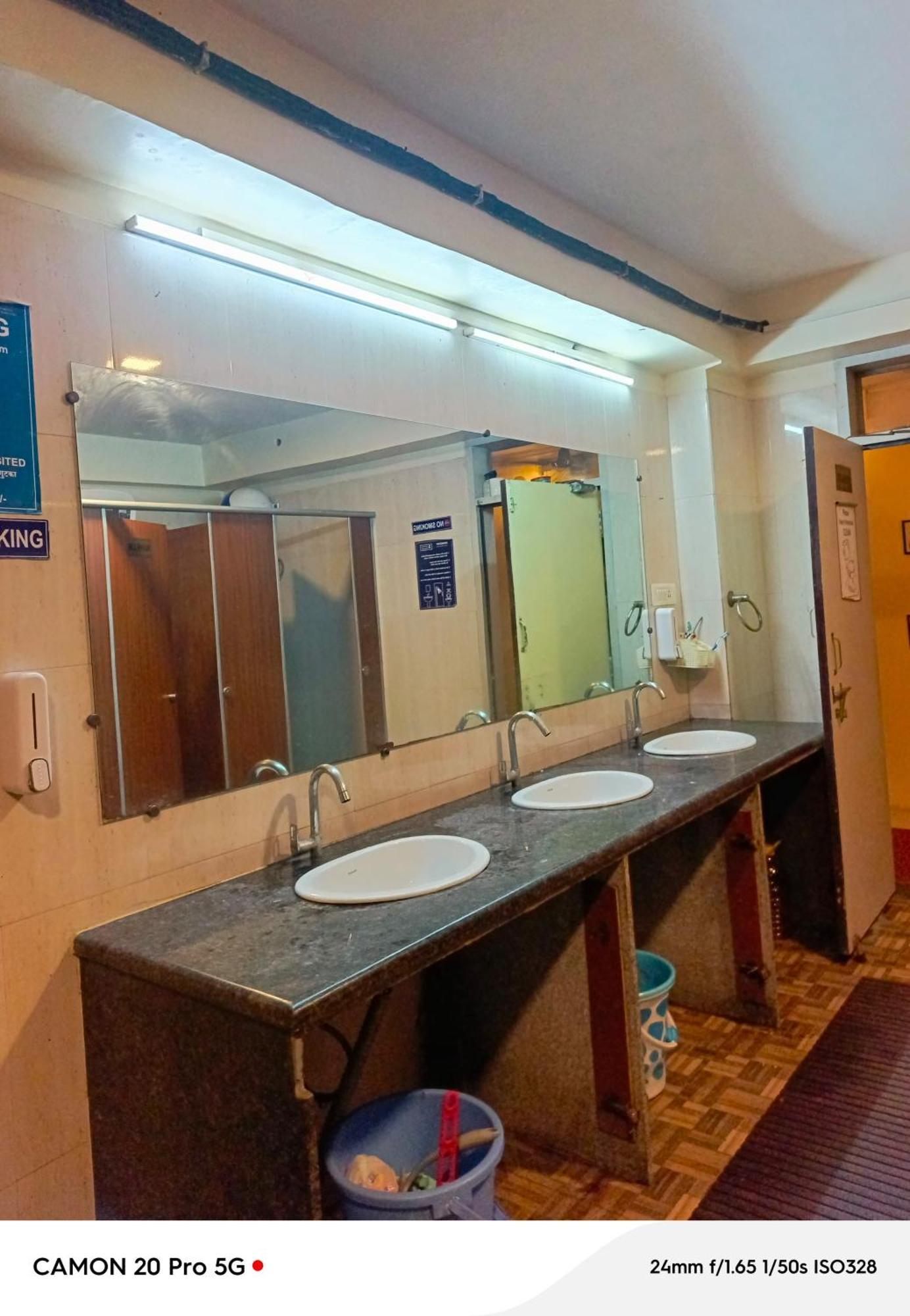 Homestay Ac Dormitory Yeni Delhi Dış mekan fotoğraf